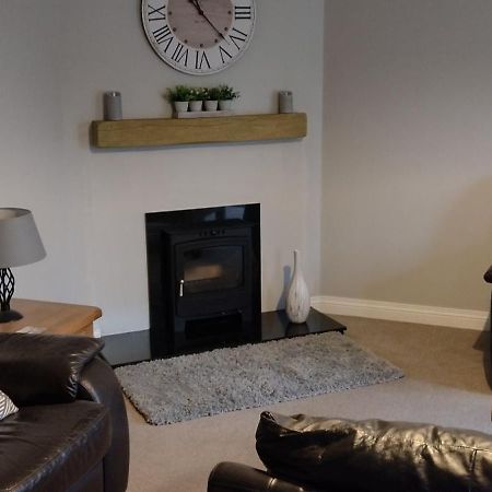 Villa Mournes Snug à Newcastle  Extérieur photo