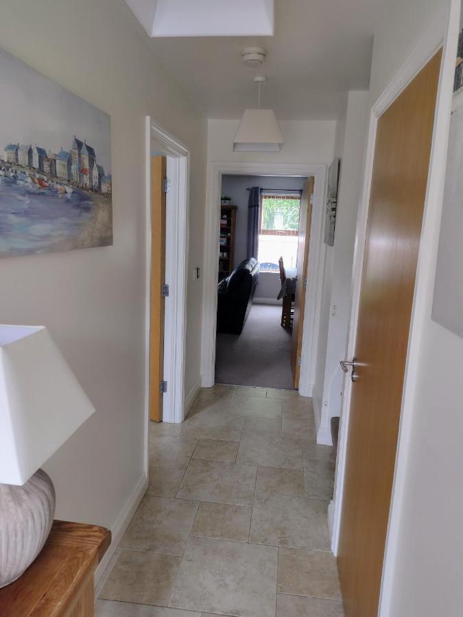 Villa Mournes Snug à Newcastle  Extérieur photo